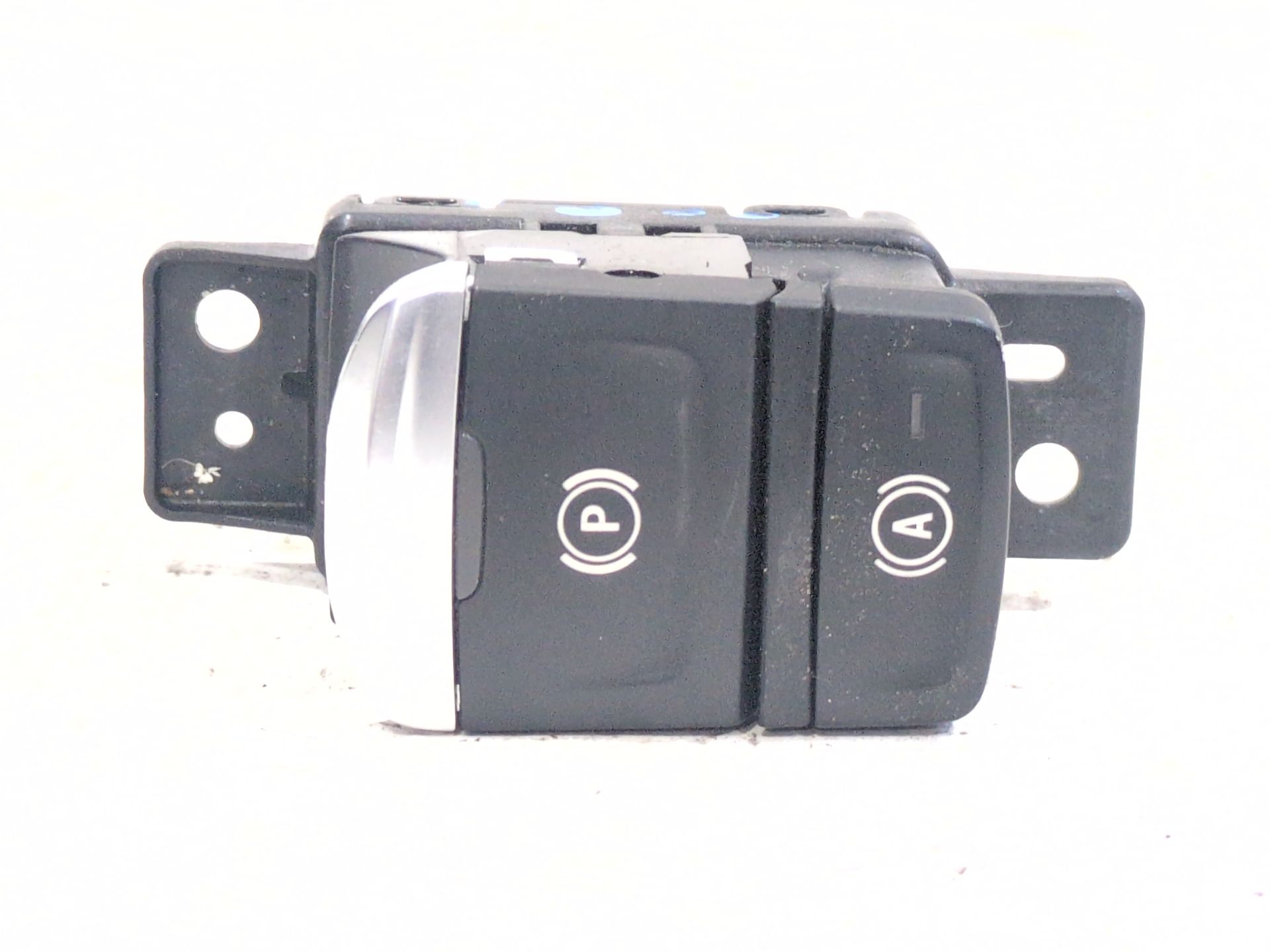 BOTON FRENO MANO RENAULT MEGANE IV HATCHBACK (B9A/M/N_) 1.5 BLUE DCI 115 (B9A6) - sin referencia