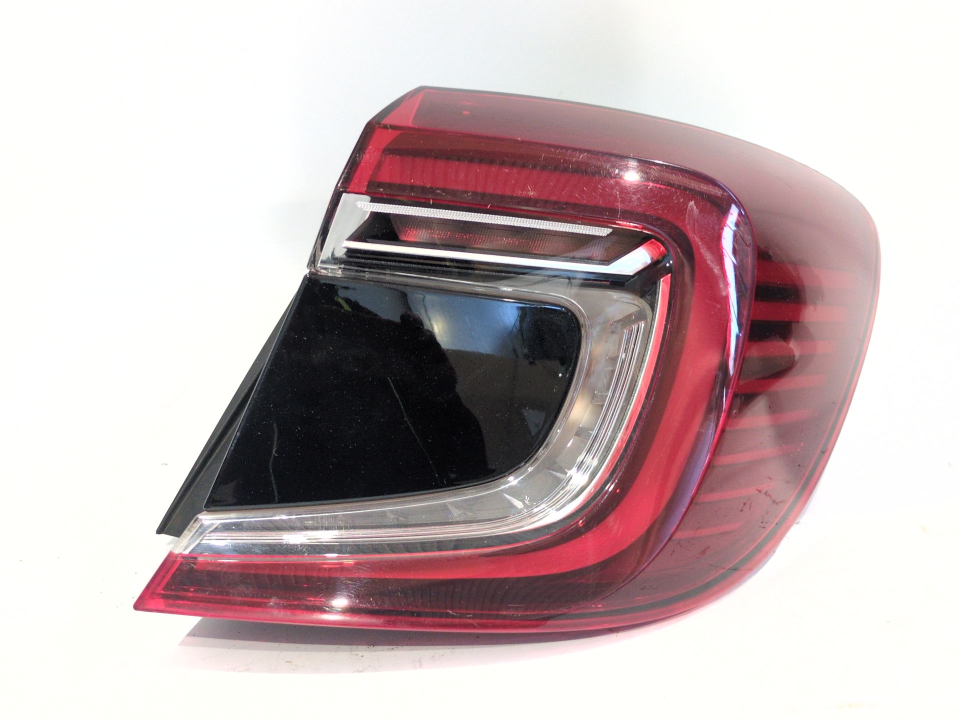 PILOTO TRASERO DERECHO EXTERIOR RENAULT CAPTUR II (HF_) TCE 140 (HFN0)