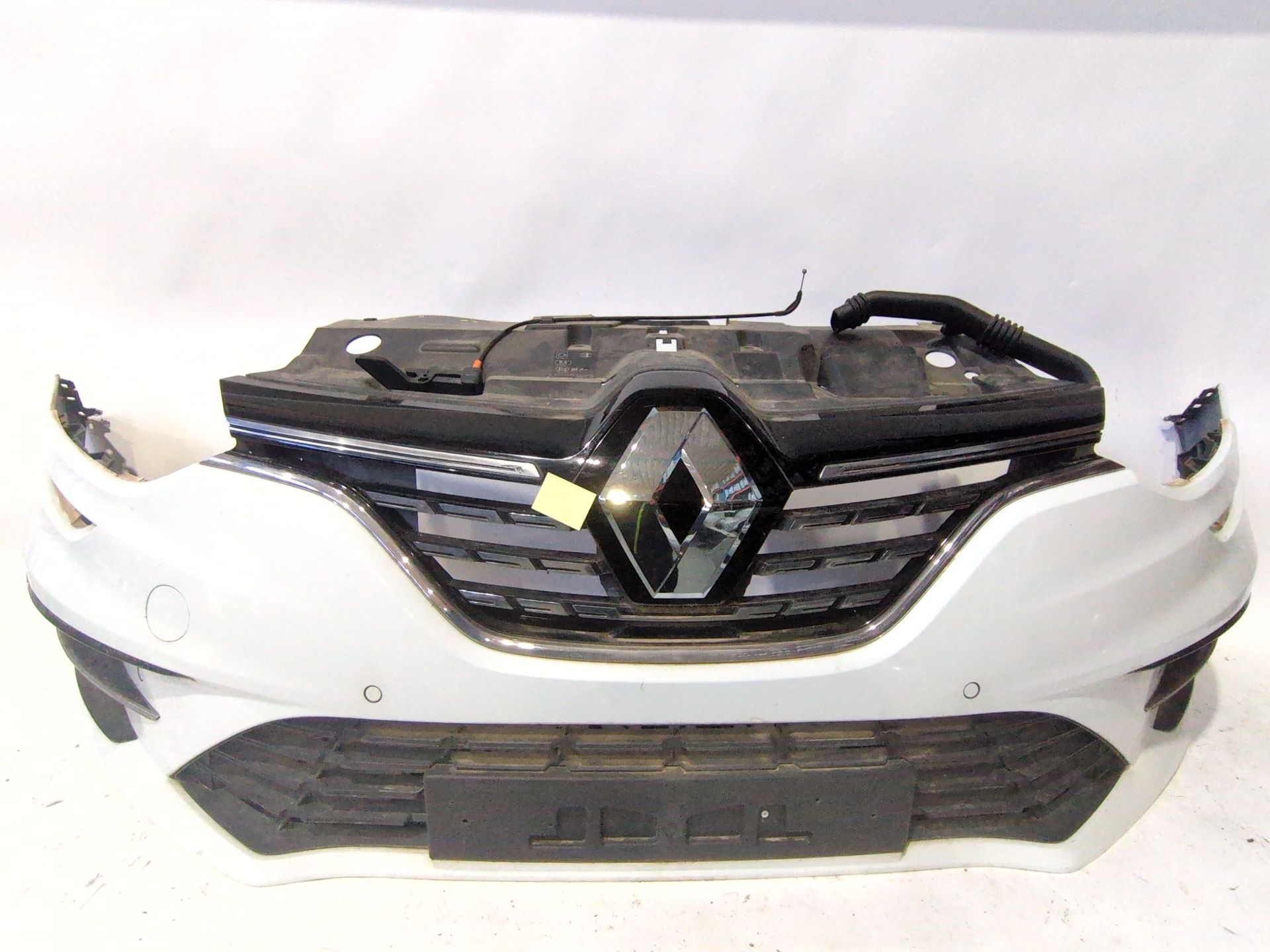 PARAGOLPES DELANTERO RENAULT MEGANE IV HATCHBACK (B9A/M/N_) 1.5 BLUE DCI 115 (B9A6)