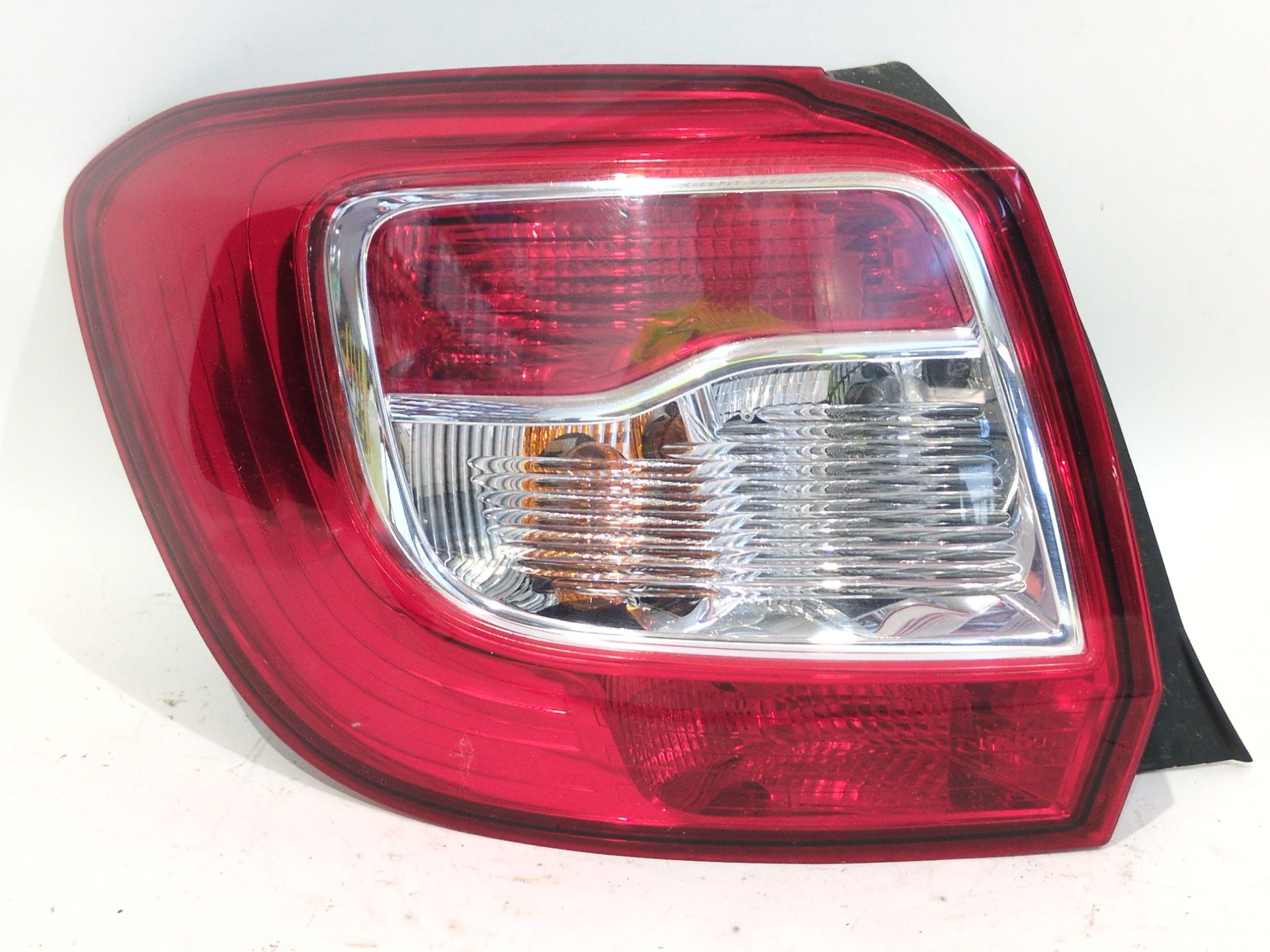 PILOTO TRASERO IZQUIERDO DACIA SANDERO II (B8_) 1.5 DCI 75 / BLUE DCI 75 (B8JW B8M4 B8AH B8M7 B8M6)