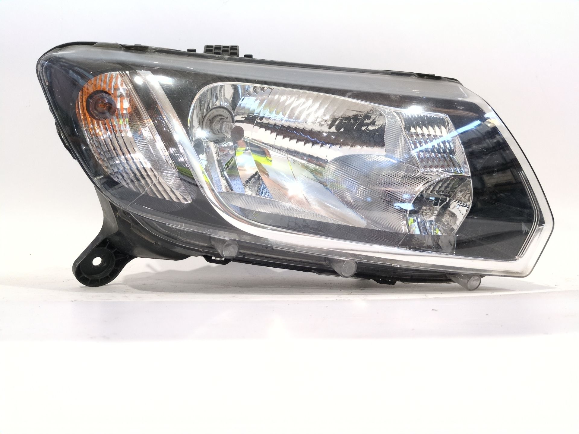 FARO DERECHO DACIA SANDERO II (B8_) 1.5 DCI 75 / BLUE DCI 75 (B8JW B8M4 B8AH B8M7 B8M6)