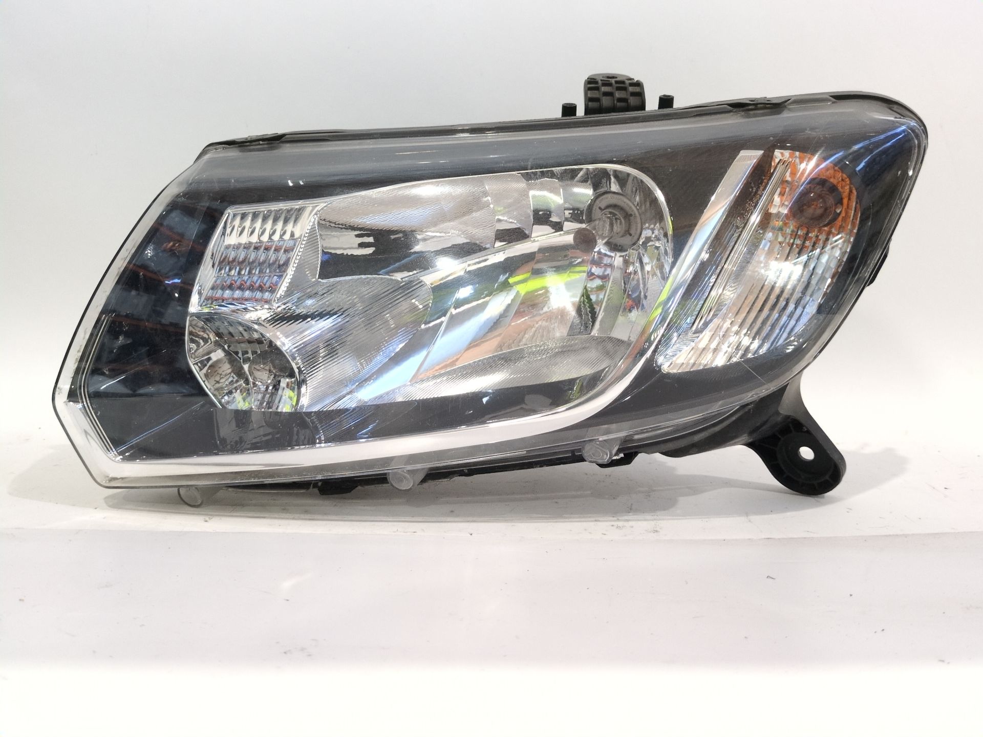 FARO IZQUIERDO DACIA SANDERO II (B8_) 1.5 DCI 75 / BLUE DCI 75 (B8JW B8M4 B8AH B8M7 B8M6)