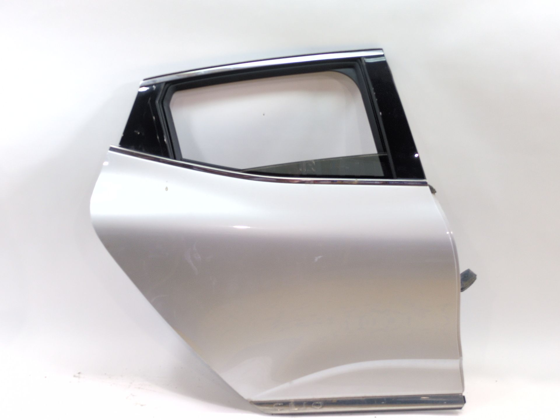 PUERTA TRASERA DERECHA RENAULT CLIO V (B7_) 1.5 BLUE DCI 115 (B7AD)
