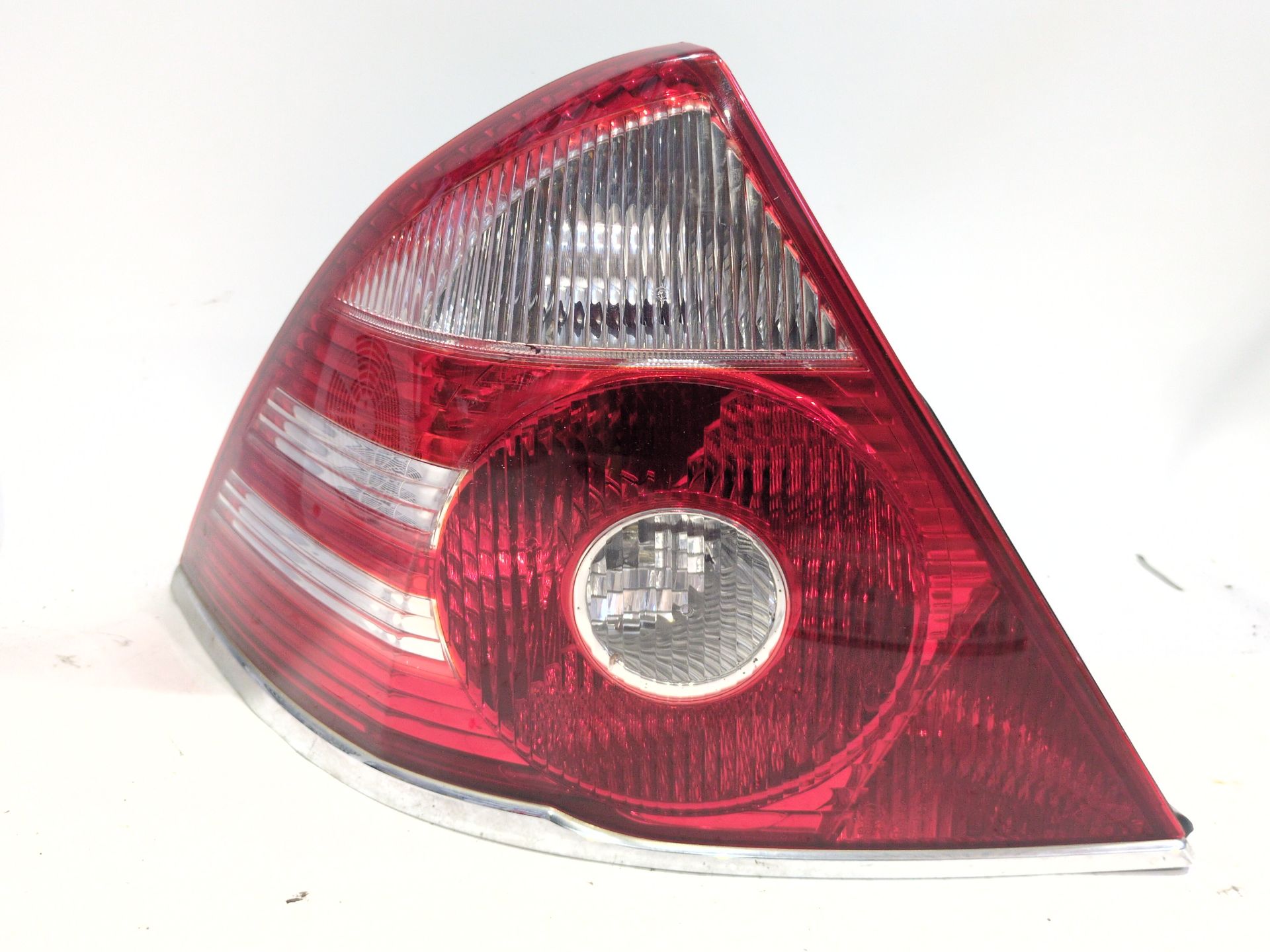 PILOTO TRASERO IZQUIERDO FORD MONDEO III SEDÁN (B4Y) 2.0 TDCI