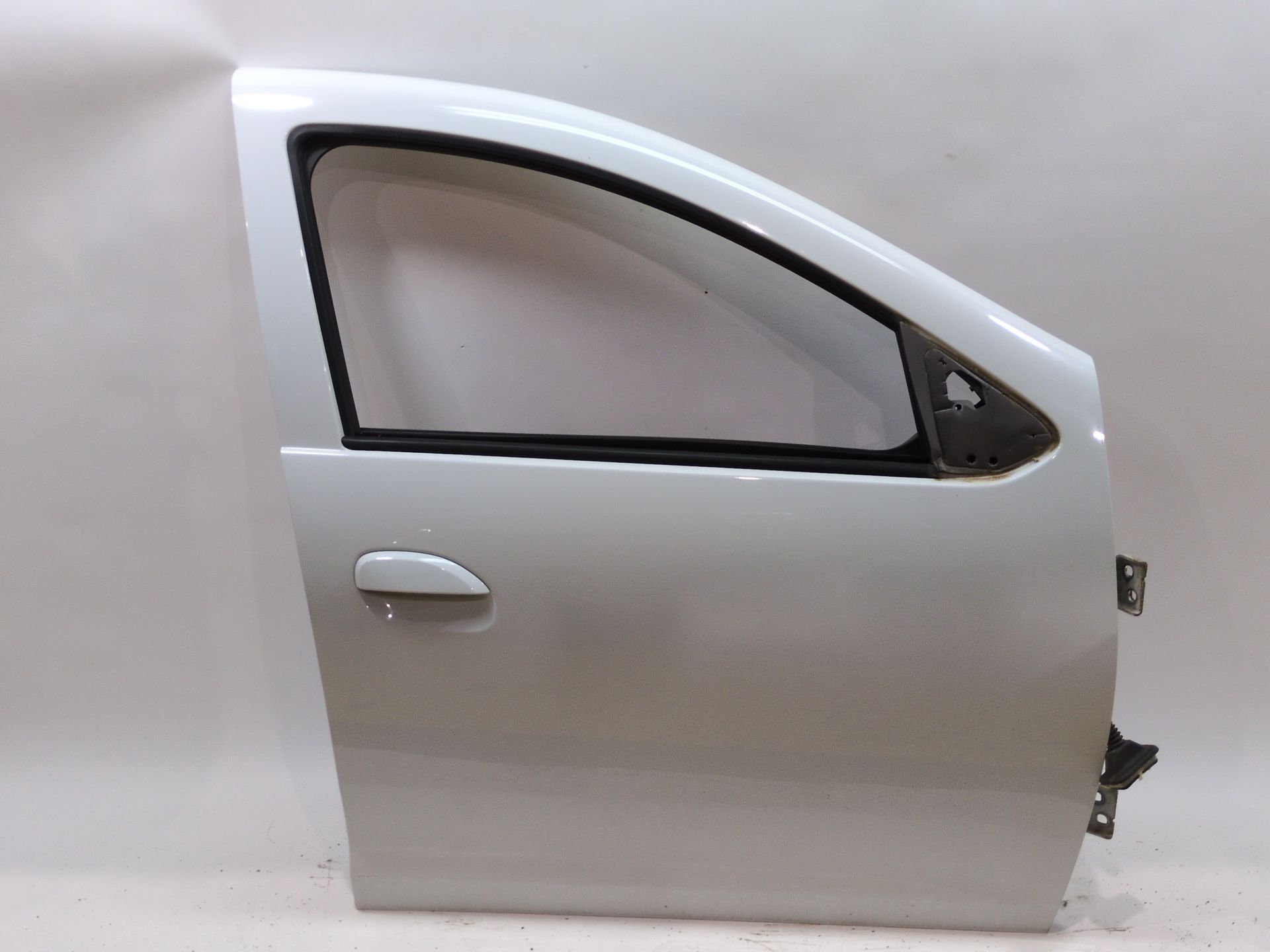 PUERTA DELANTERA DERECHA DACIA SANDERO II (B8_) 1.5 DCI 75 / BLUE DCI 75 (B8JW B8M4 B8AH B8M7 B8M6)