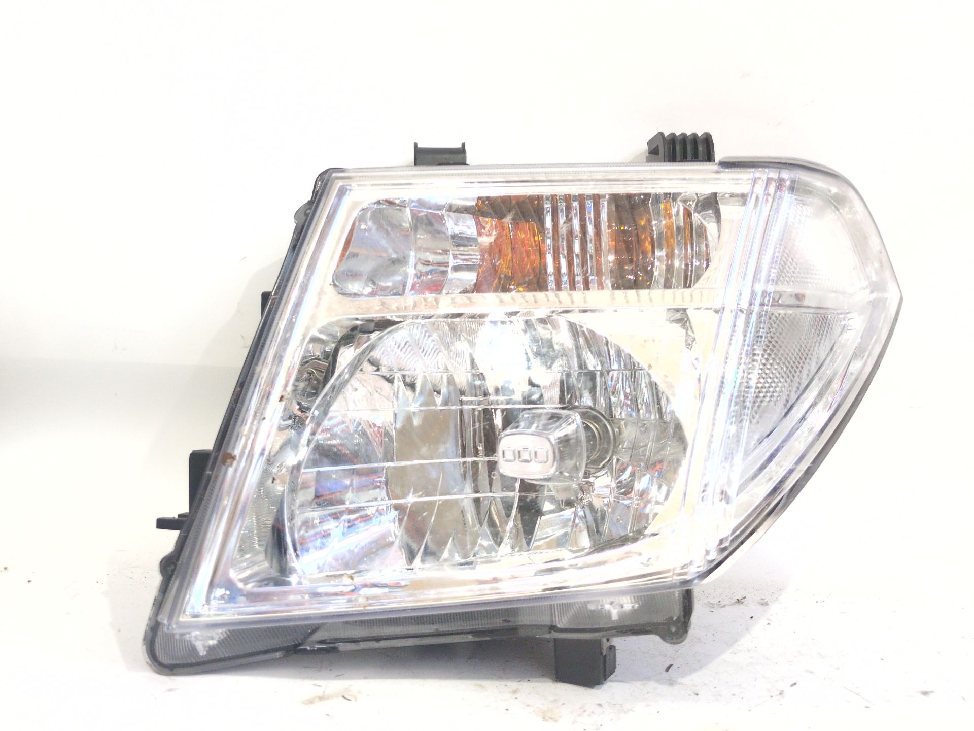 FARO IZQUIERDO NISSAN PATHFINDER III (R51) 2.5 DCI 4WD - 26060EB30A