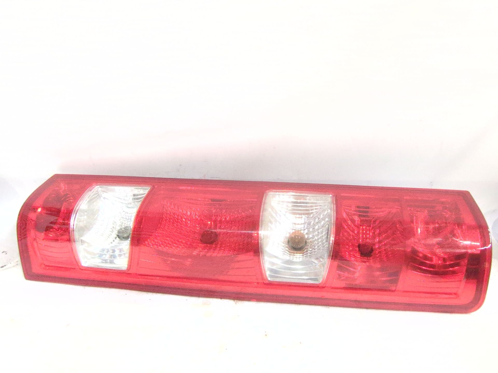 PILOTO TRASERO DERECHO IVECO DAILY IV FURGONETA 35C12 V 35C12 V/P 35S12 V 35S12 V/P - 086631906r
