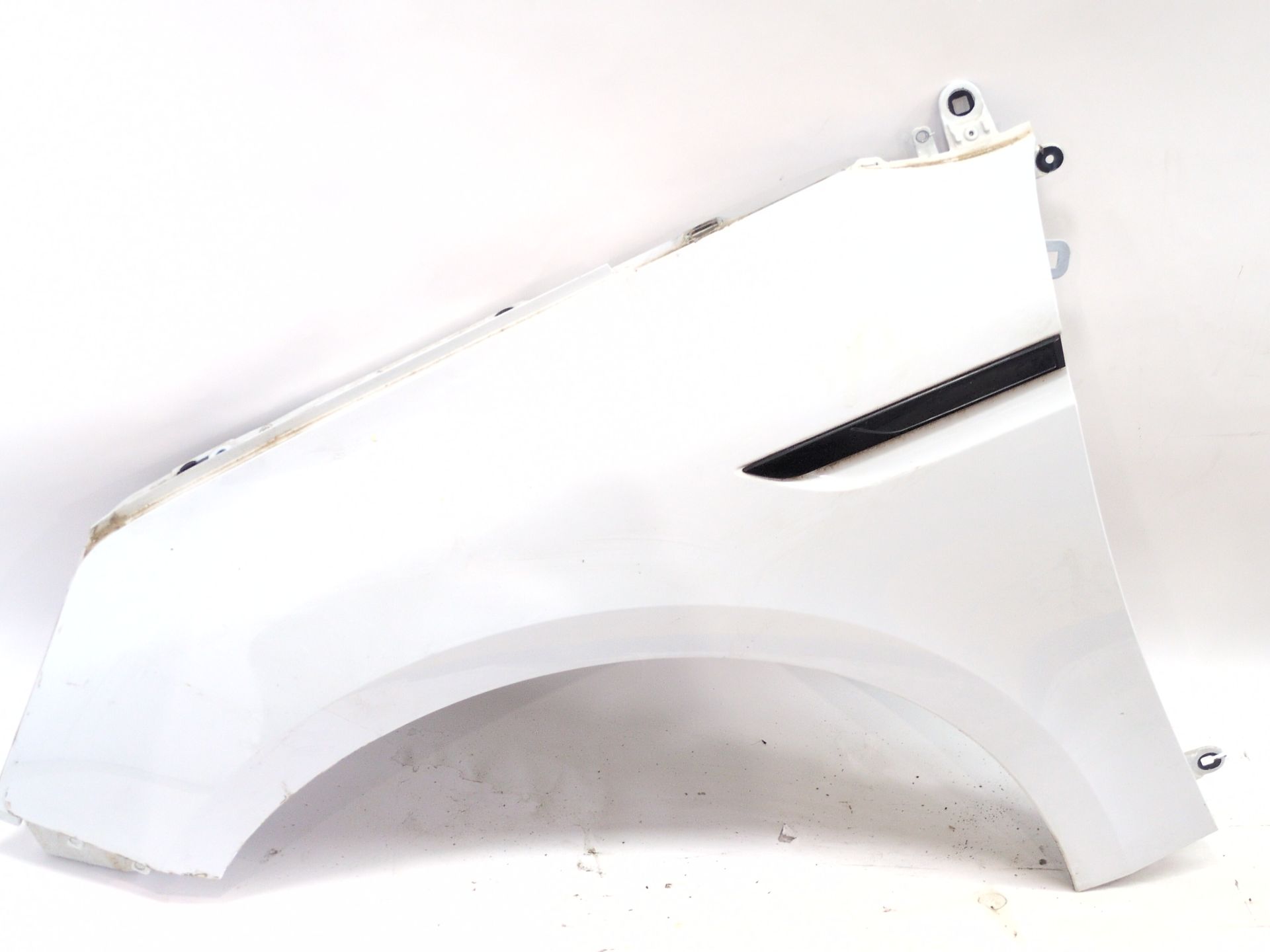 ALETA DELANTERA IZQUIERDA RENAULT MEGANE IV HATCHBACK (B9A/M/N_) 1.5 BLUE DCI 115 (B9A6) - 631016669R