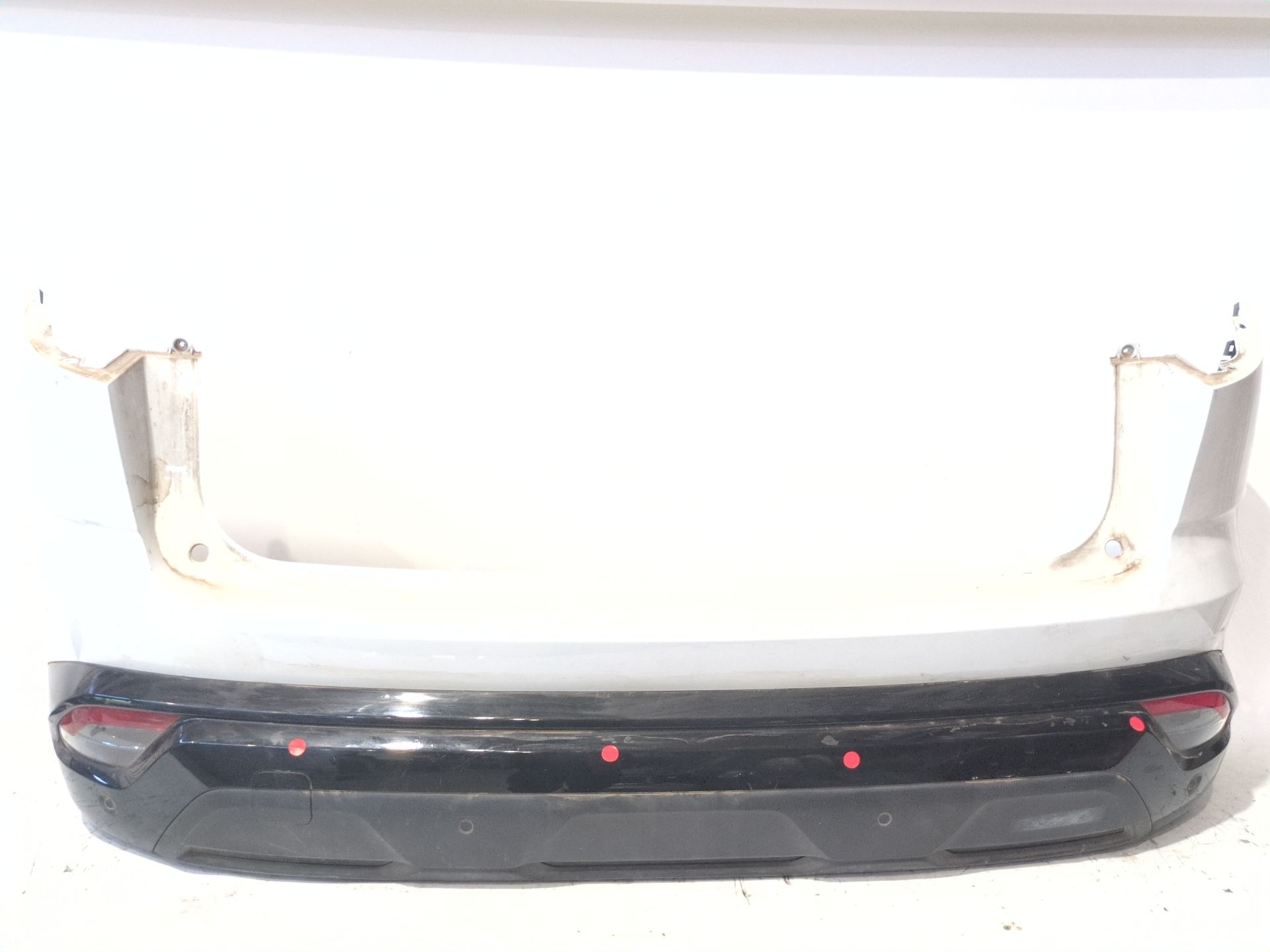 PARAGOLPES TRASERO RENAULT AUSTRAL TCE 130