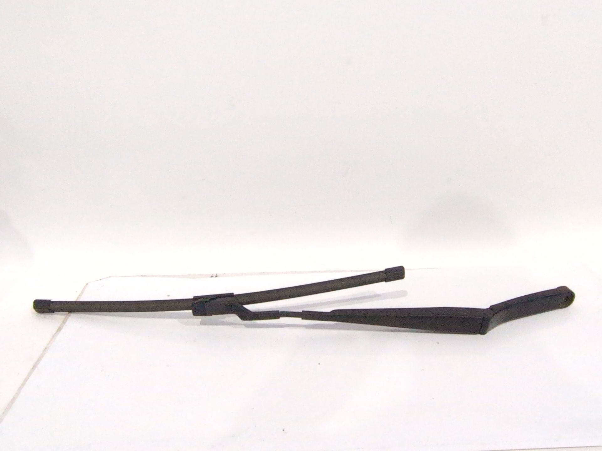 BRAZO LIMPIA DELANTERO IZQUIERDO VOLKSWAGEN BEETLE (5C1 5C2) 1.2 TSI