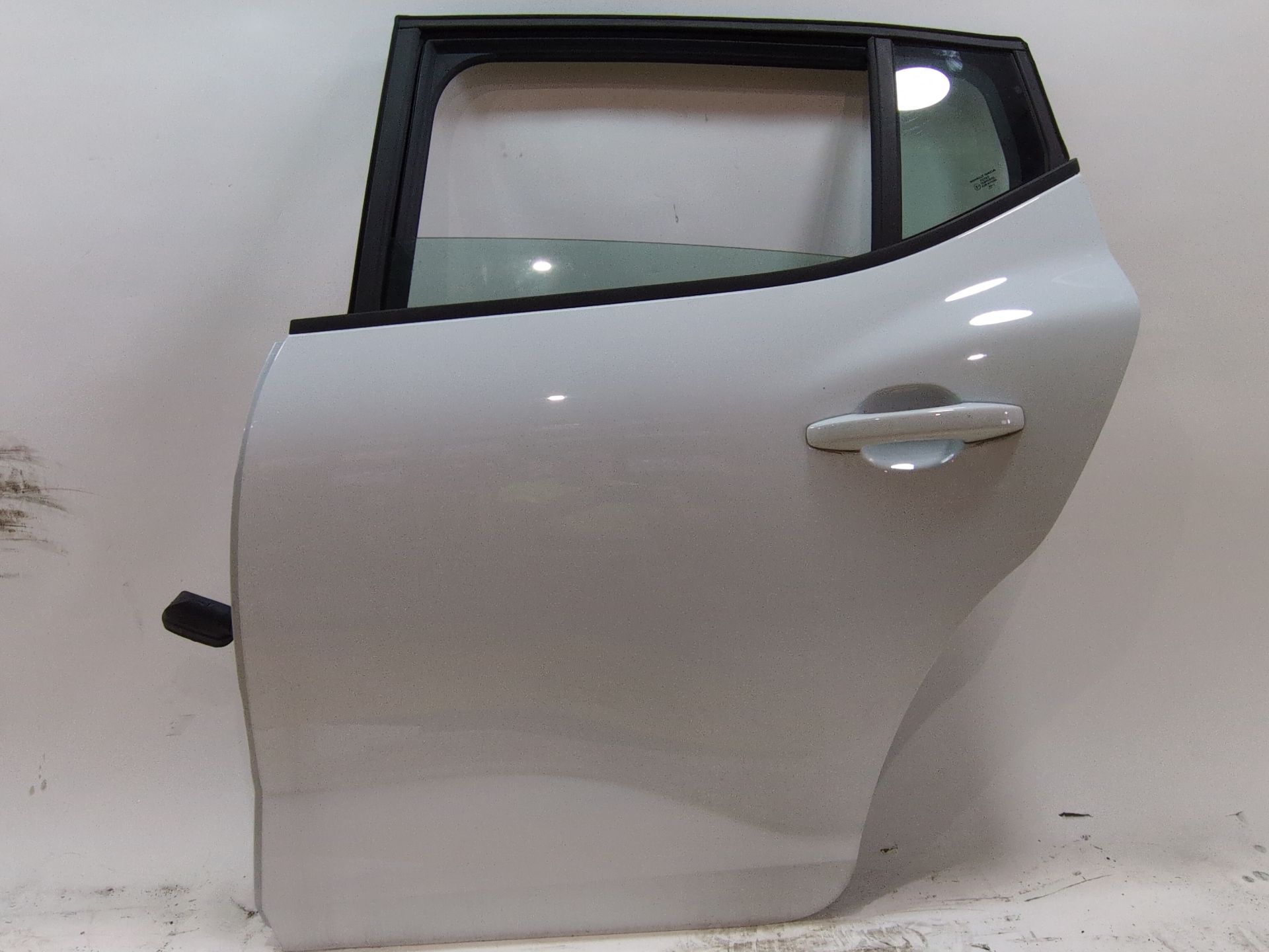 PUERTA TRASERA IZQUIERDA DACIA SANDERO III 1.0 TCE 90