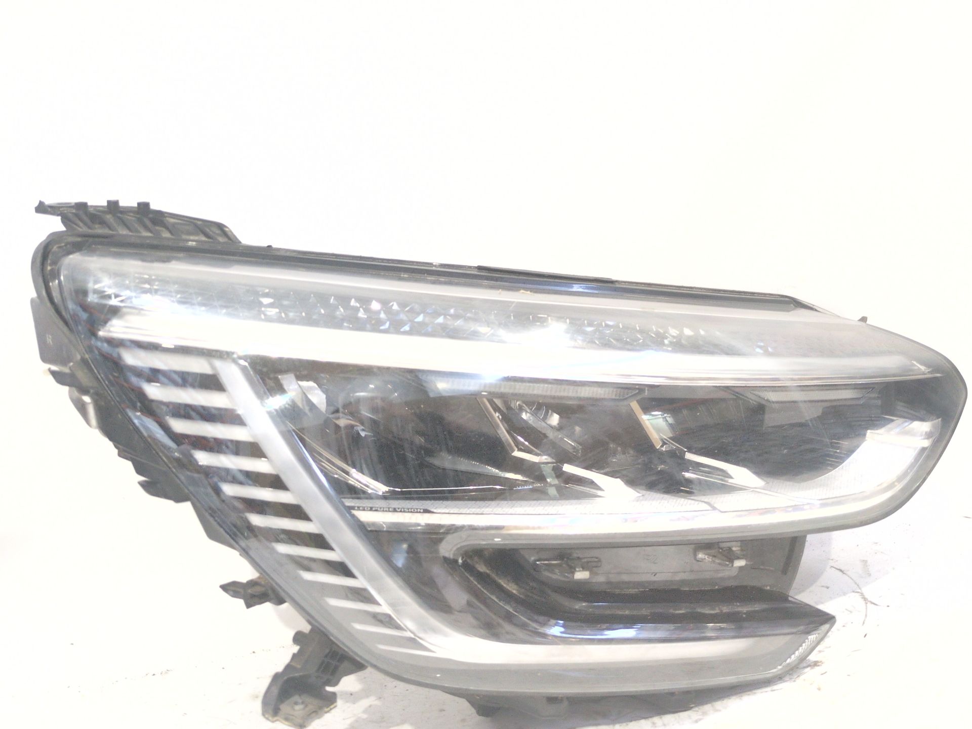 FARO DERECHO RENAULT MEGANE IV HATCHBACK (B9A/M/N_) 1.5 BLUE DCI 115 (B9A6) - 260105675r