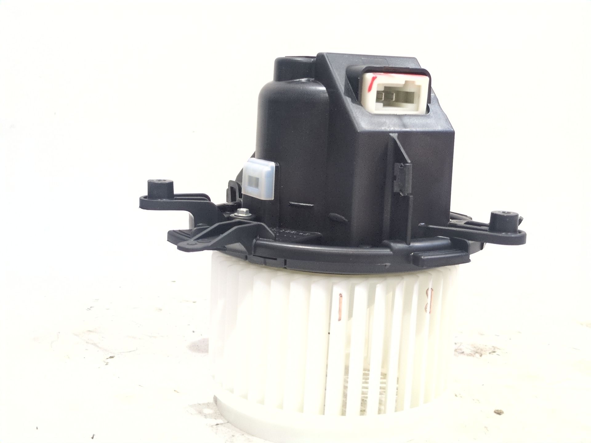 MOTOR CALEFACCION PEUGEOT PARTNER FURGONETA/MONOVOLUMEN (K9) 1.2 PURETECH 110