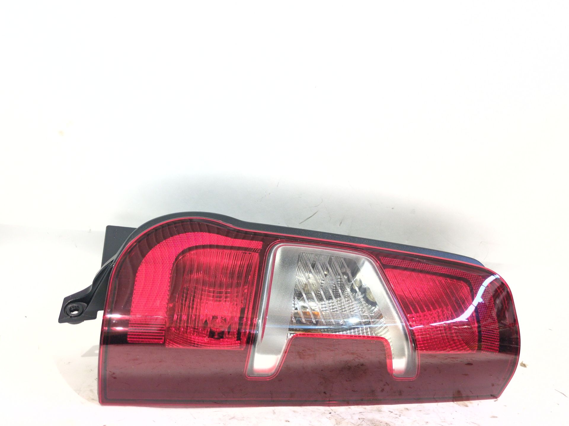 PILOTO TRASERO DERECHO PEUGEOT PARTNER FURGONETA/MONOVOLUMEN (K9) 1.2 PURETECH 110
