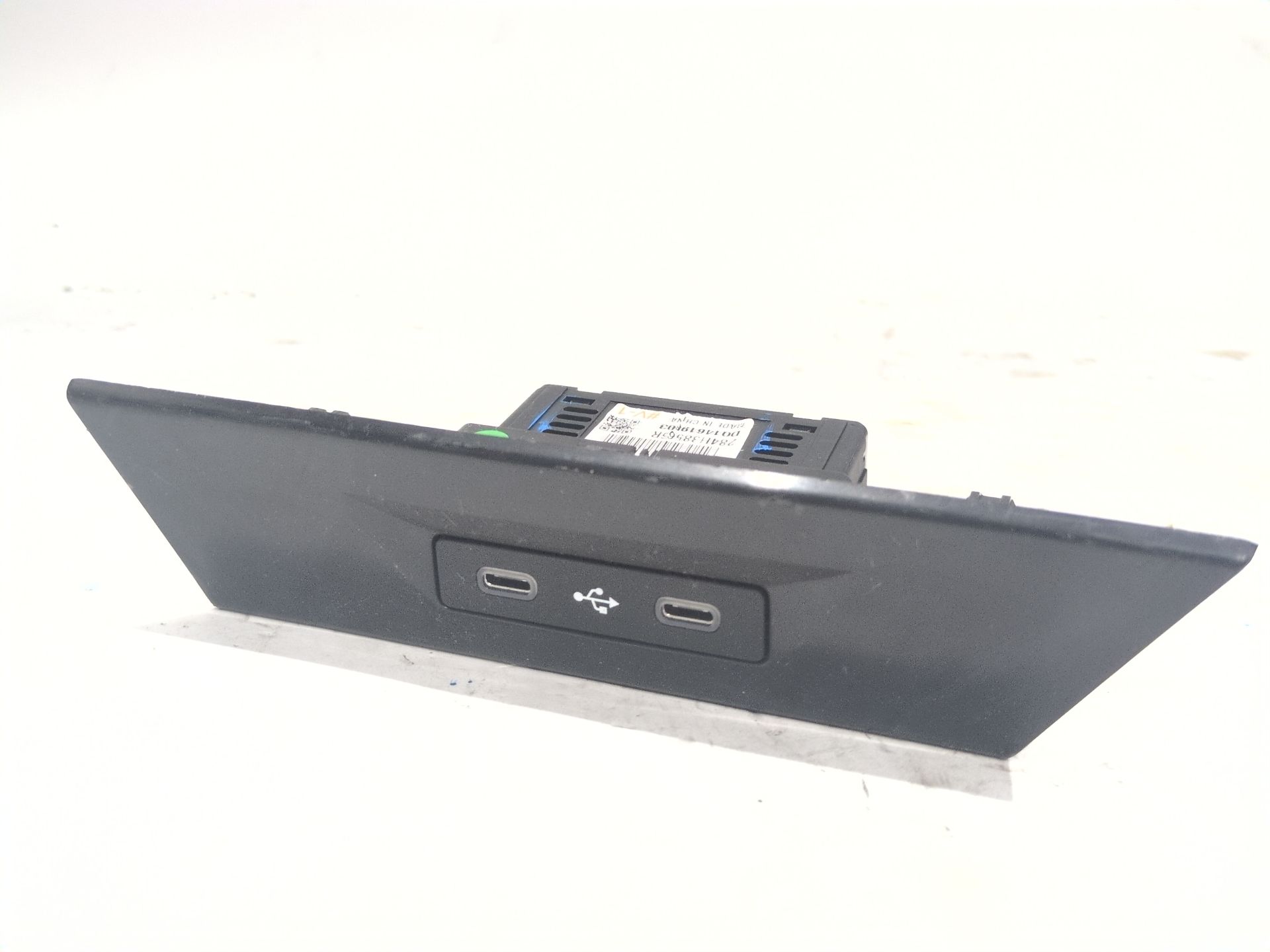 CONECTOR USB / AUX RENAULT CLIO VI 1.2 TCE 115