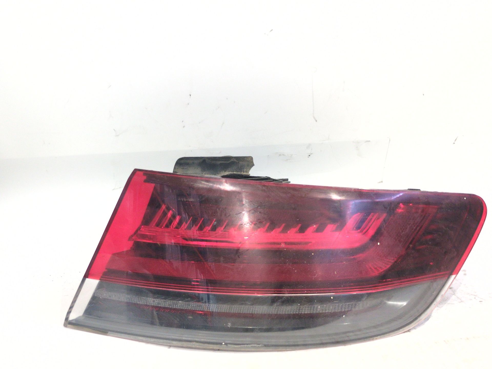 PILOTO TRASERO DERECHO EXTERIOR RENAULT MEGANE IV HATCHBACK (B9A/M/N_) 1.5 BLUE DCI 115 (B9A6)