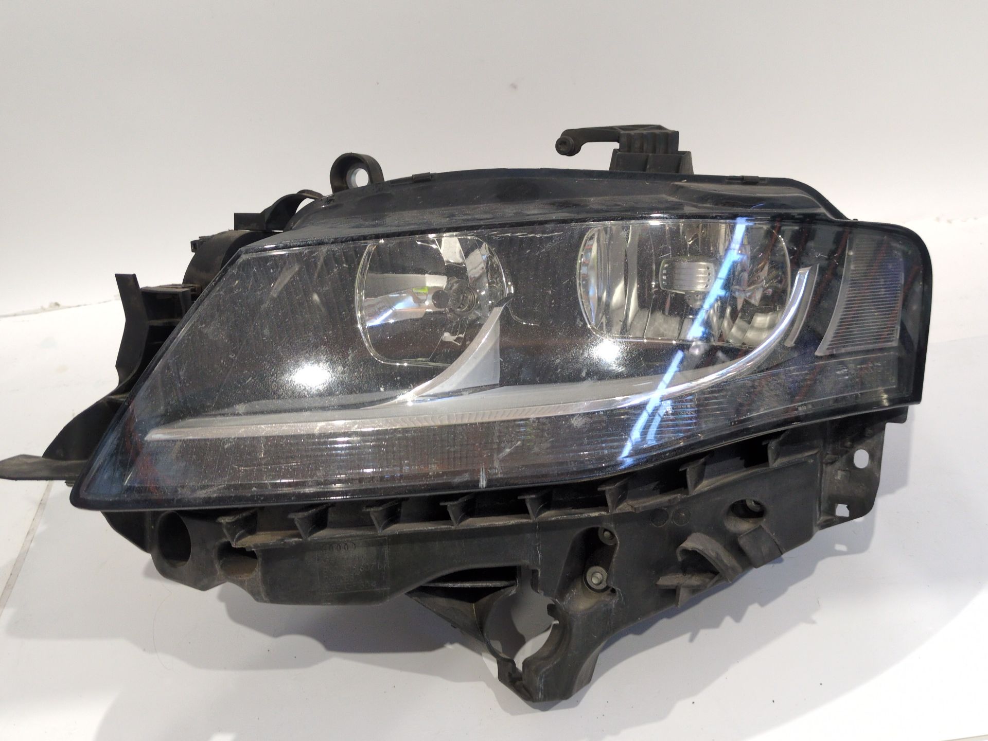 FARO IZQUIERDO AUDI A4 B8 (8K2) 1.8 TFSI