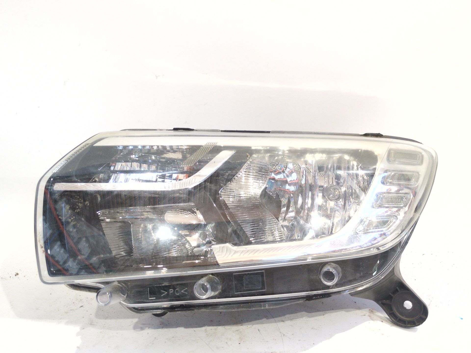 FARO IZQUIERDO DACIA LOGAN MCV II 1.5 BLUE DCI 95 (K8JL)