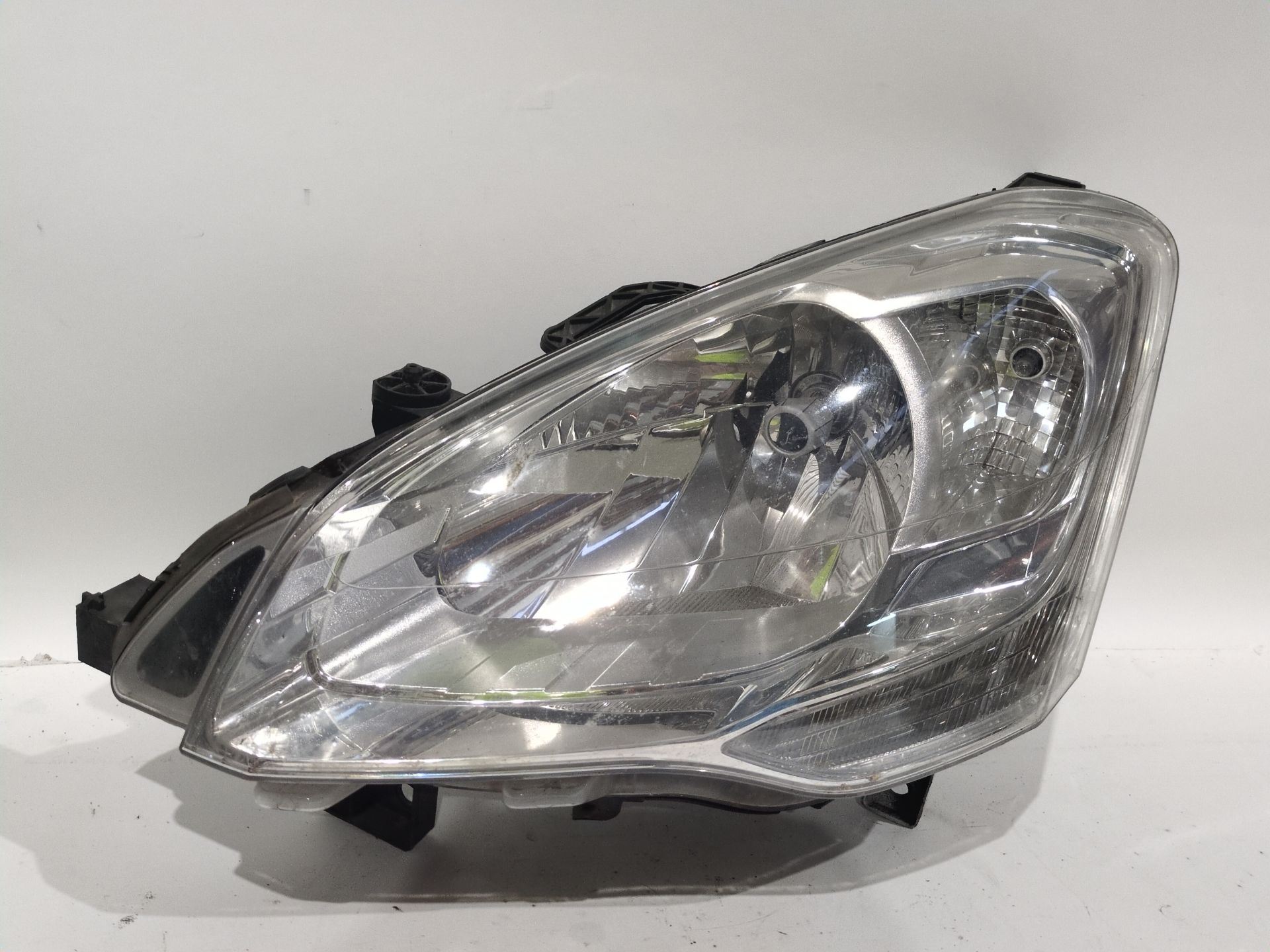 FARO IZQUIERDO PEUGEOT PARTNER FURGÓN/MONOSPACE (K9) 1.6 BLUEHDI 75