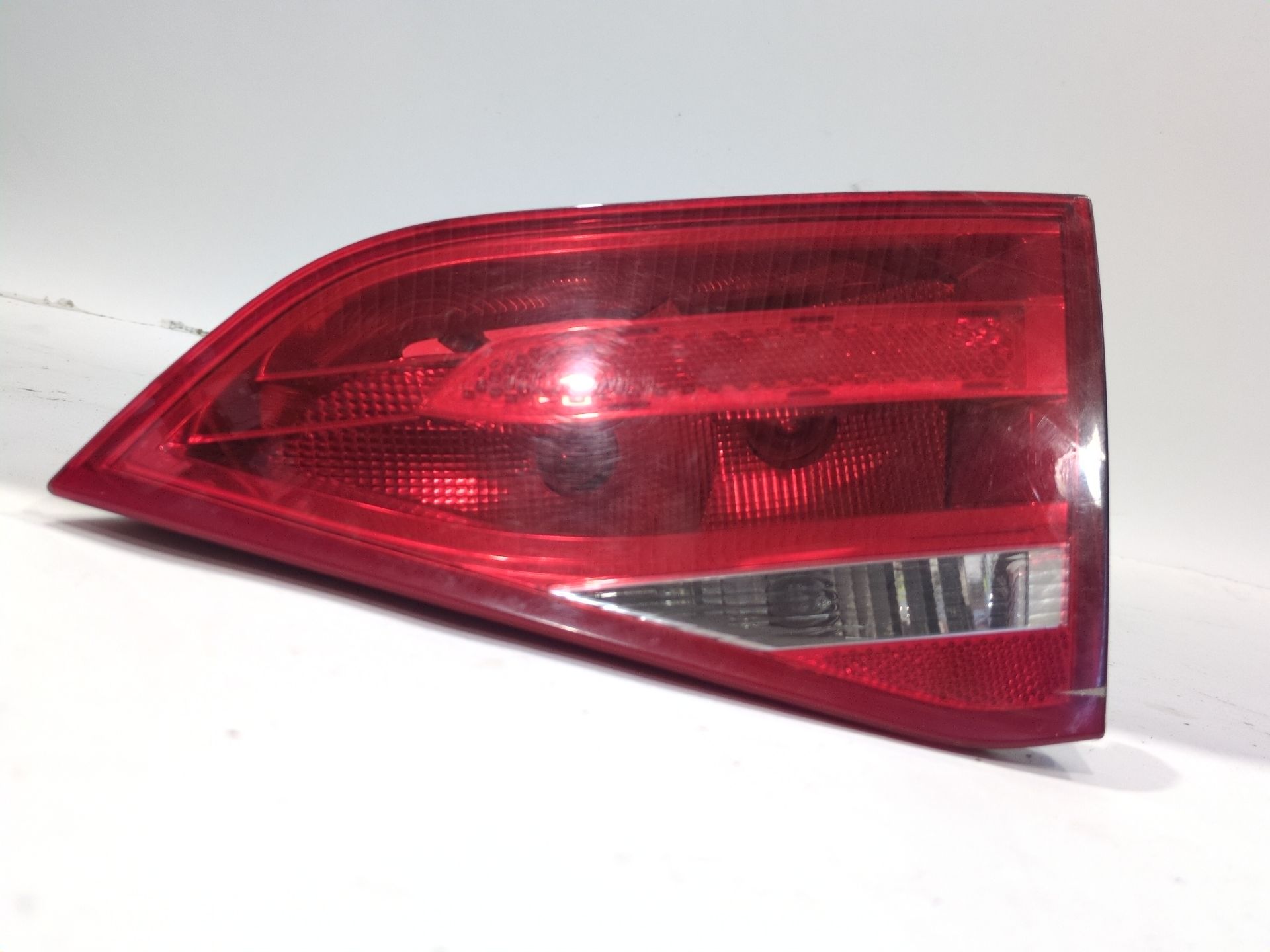 PILOTO TRASERO DERECHO INTERIOR AUDI A4 B8 (8K2) 1.8 TFSI