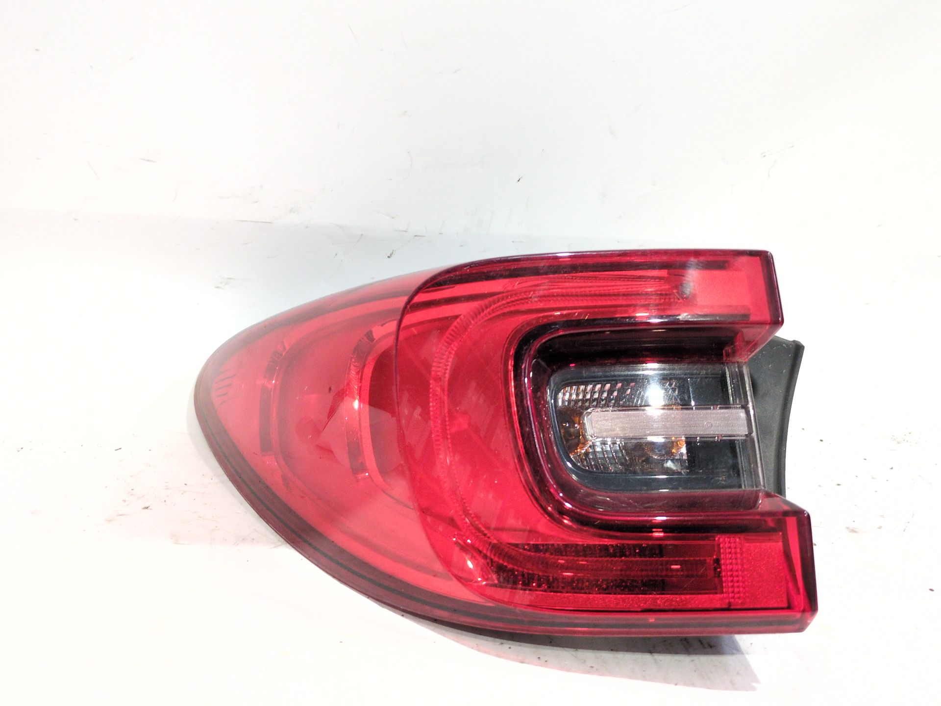 PILOTO TRASERO IZQUIERDO EXTERIOR RENAULT KADJAR (HA_ HL_) 1.6 DCI 130