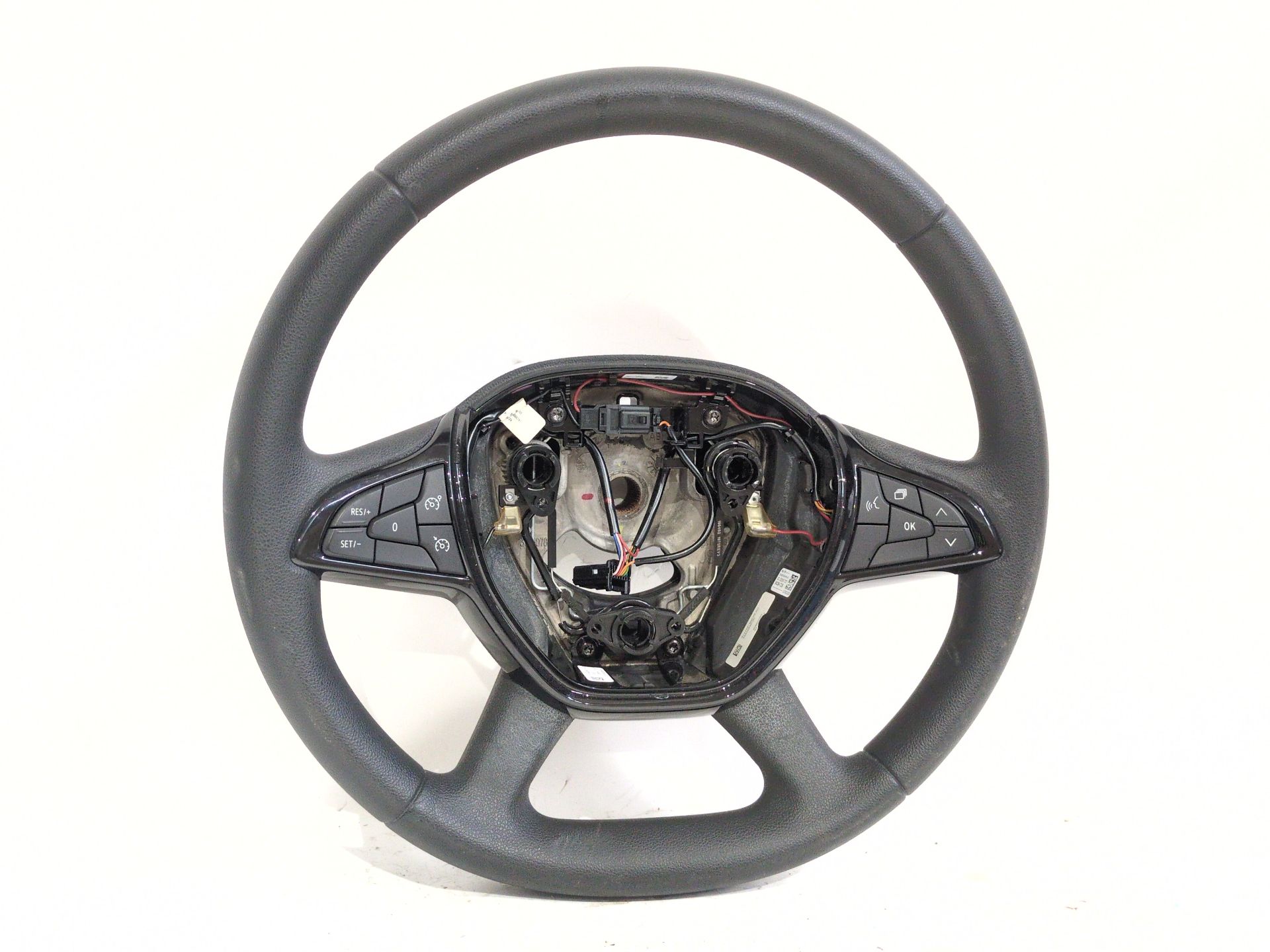 VOLANTE DACIA SANDERO III 1.0 TCE 110 - 484008307r