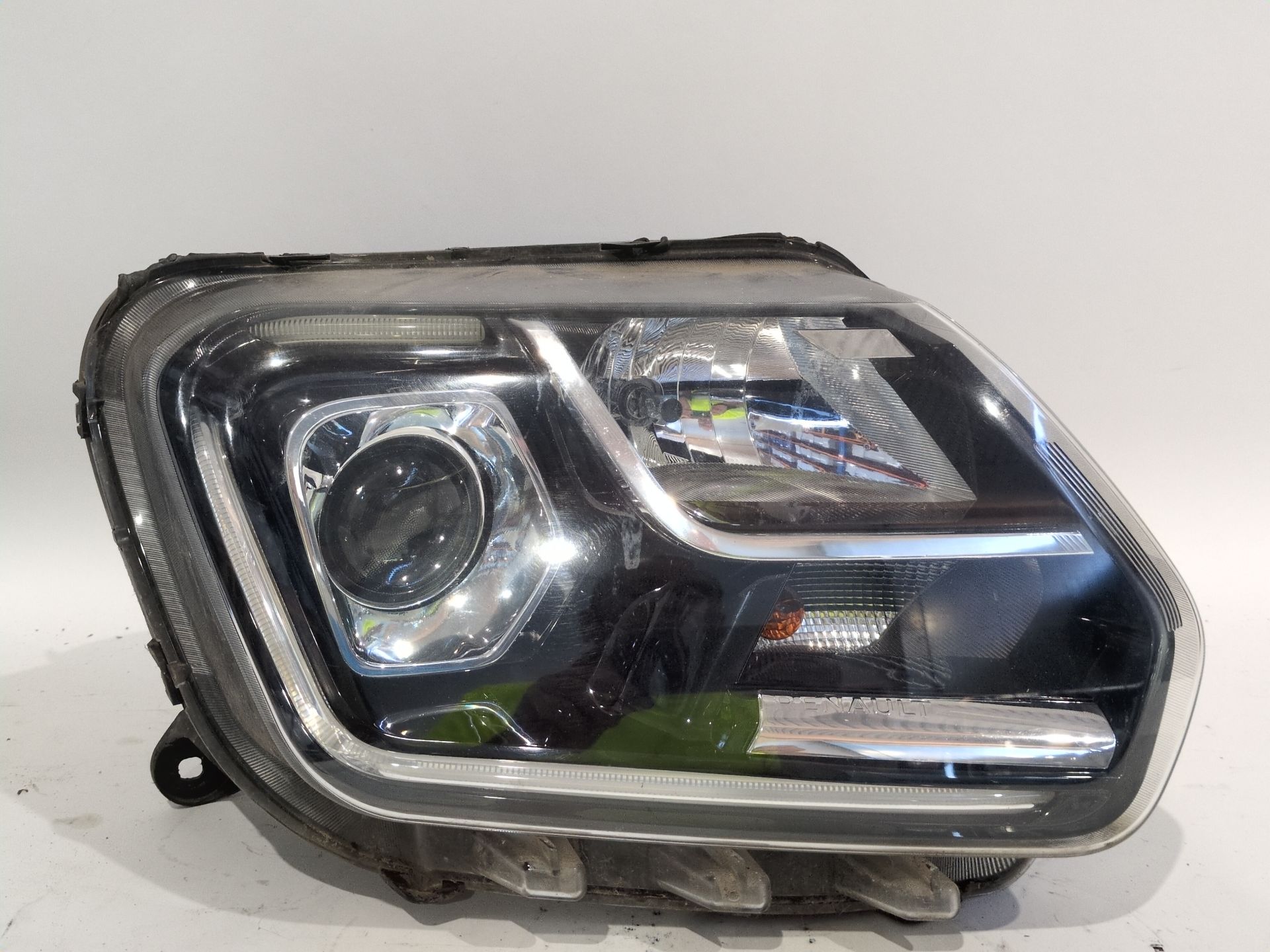 FARO DERECHO DACIA DUSTER (HM_) 1.3 TCE 130 (HMMF)
